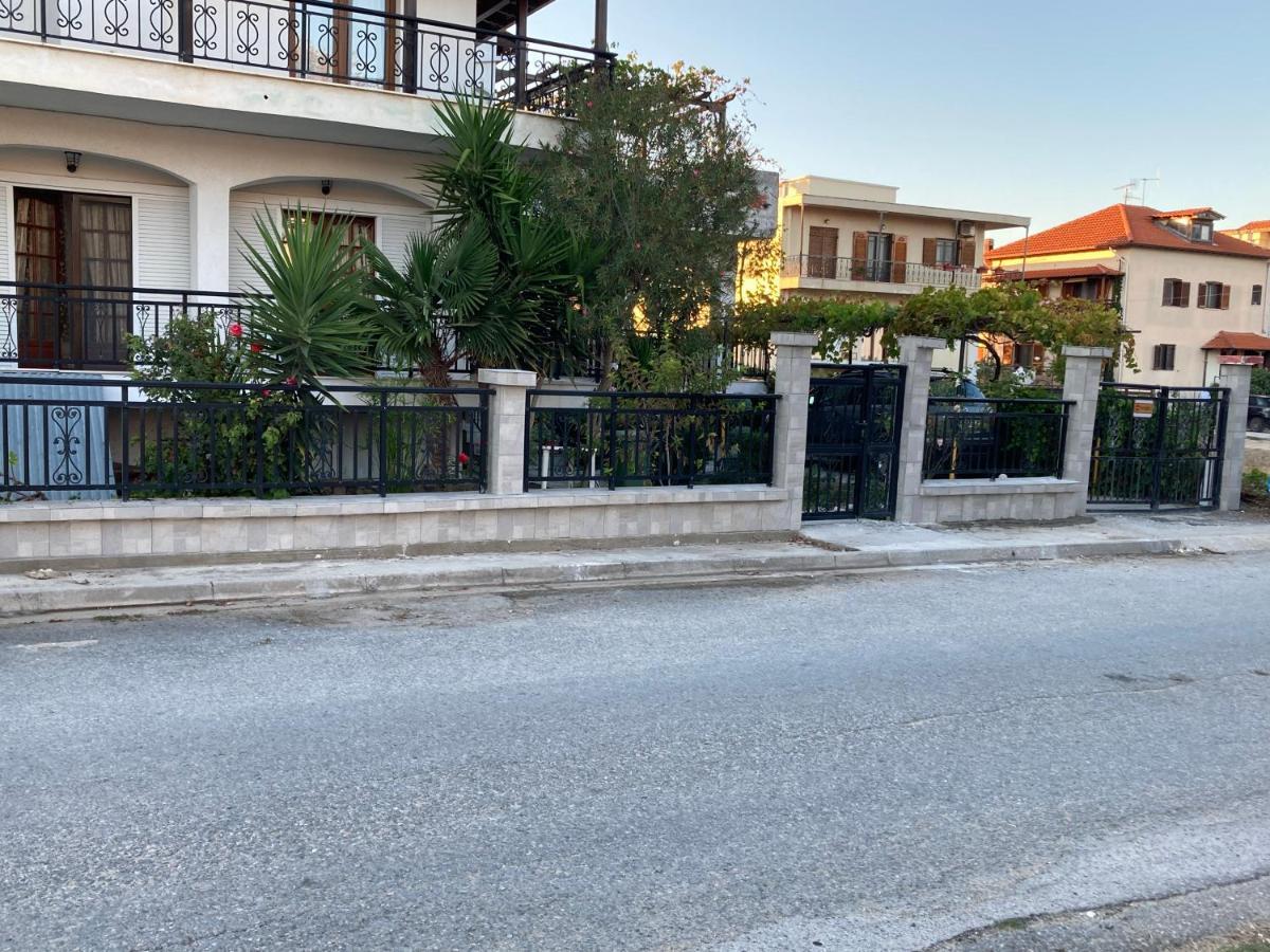Kristel Villa Ierissós Buitenkant foto